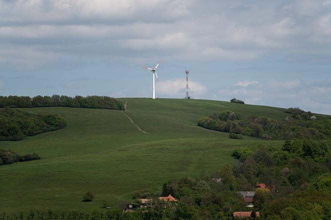 Utok na pravny stat a dezinformacie ovplyvnuju aj zelenu energiu