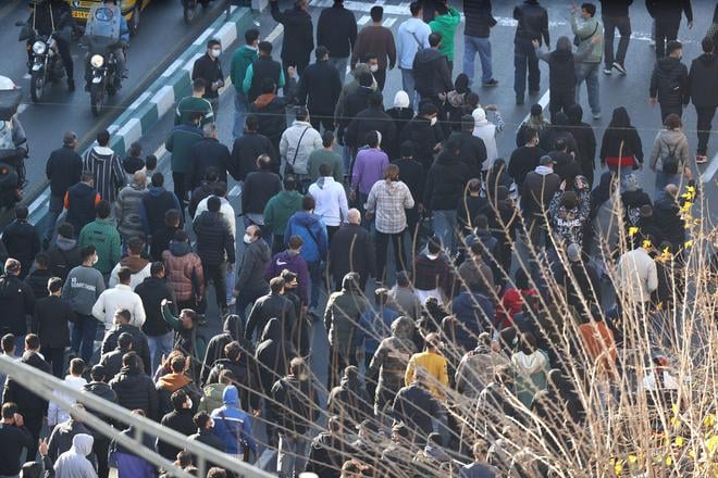 V Teherane pokracuju protesty proti ekonomickej krize