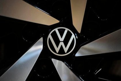Volkswagen prvykrat zastavil vyrobu v Nemecku