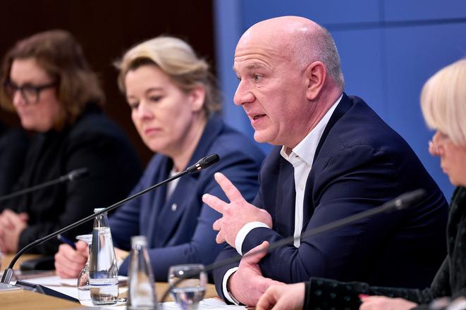 Berlinsky starosta oznacil podpalenie kablov za terorizmus