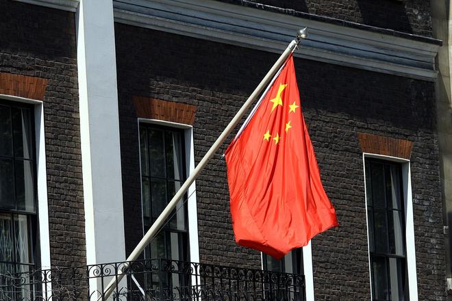 Dvesto miestnosti v podzemi Londyna Nova cinska ambasada moze byt hrozbou