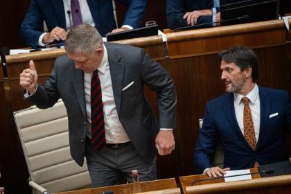 Fico by mal naozaj vypocut OECD a nepouzit navstevu len na marketing