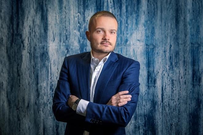 Miliardy aj vdaka Kalinakovi Strnad sa zrazu dostal do klubu najbohatsich na planete o jeho akcie bola bitka