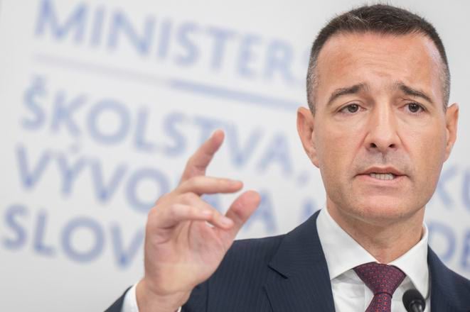Nebudeme tolerovat pokusy o sukromne obohacovanie na ukor statu tvrdi Drucker