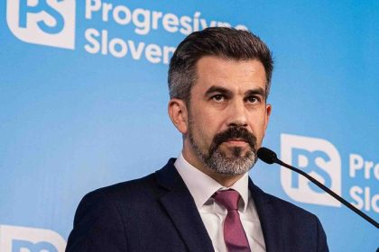 Opozicne PS spochybnilo transparentnost vyzvy ministerstva investicii na 58 milionov eur