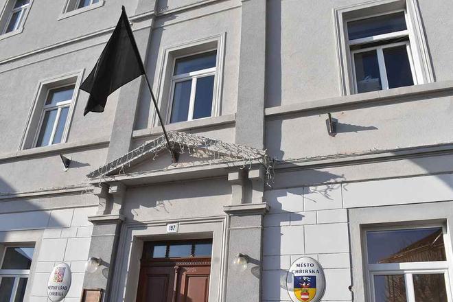 Utocnik z Chribskej vypalil stovku nabojov doma mal dalsie zbrane