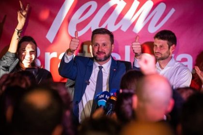 Valla vo volbach caka test popularity Raza chvali prezident Winkler je zatial sam