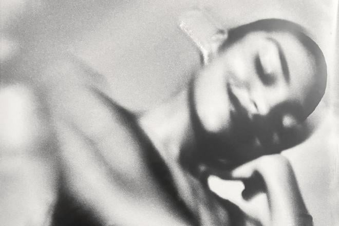 Vie ze o laske uz vzniklo mnoho piesni No aj tak je velmi lahke zalubit sa do Olivie Dean