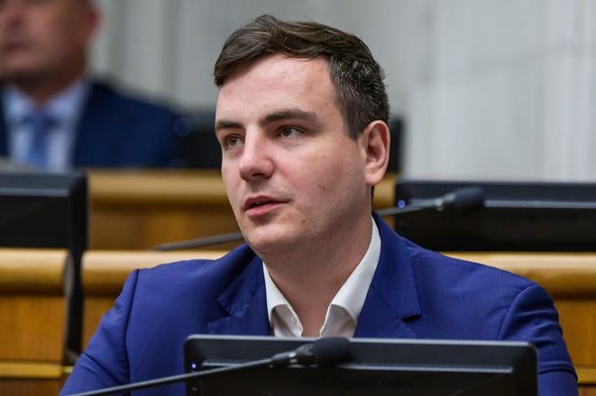 Vystavba dostupnych najomnych bytov je dolezita vlade vsak nejde o ludi tvrdi PS