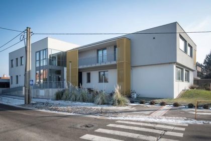 Zubar postavil v Samorine envirocentrum s dotaciami pripomina to vyzvu pre penziony