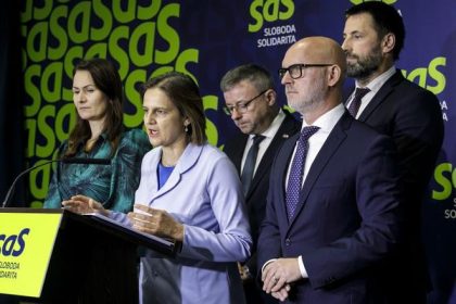 Blizi sa kongres SaS no Sulik sa na nepripravuje V vedeni moze skoncit jeho posledny najvernejsi spojenec