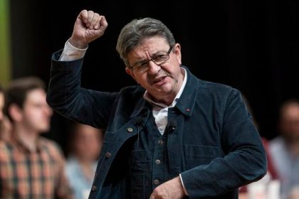 Co chce Melenchon urobit s Ruskom a NATO
