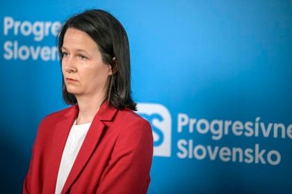 Co sa objavilo v diskusiach Simecka nemal so zdruzenim svojej matky nikdy nic spolocne obhajuje lidra PS Stevulova