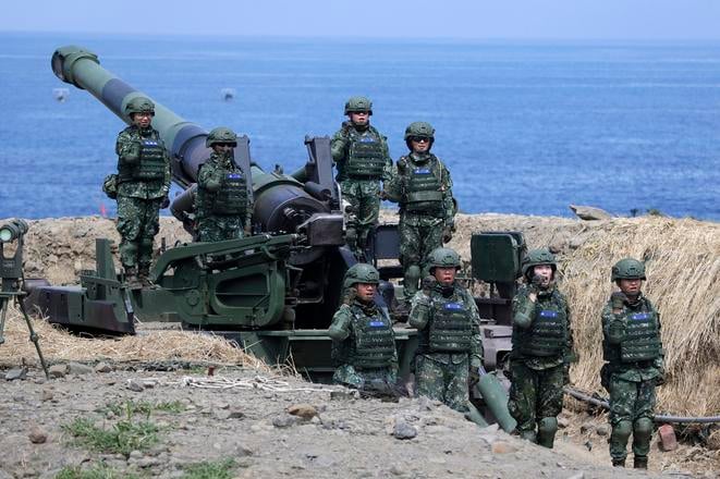 Francuzsko obhajuje plavby v prielive Taiwanskeho