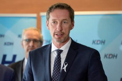 KDH kritizuje rozhodnutie vlady o plosnych kontrolach mimovladnych organizacii