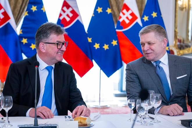 Kauza Epstein len potvrdila Lajcakovu pruznu moralku