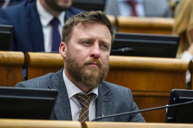 Kotar po dohode s premierom predstavi vlade svoje zistenia buduci tyzden