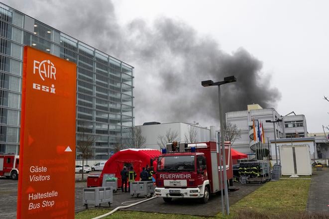 Poziar vo fyzikalnom laboratoriu v nemeckom meste Darmstadt poskodil urychlovac castic