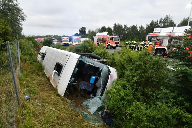Pri nehode autobusu v Brazilii zahynulo 15 krestanskych patnikov