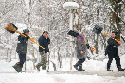 Rumunsko postihlo silne snezenie ktore sposobilo vypadky elektriny