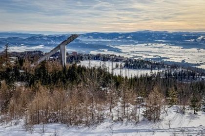 V stredu treba v niektorych oblastiach ocakavat silnejsi vietor na horach