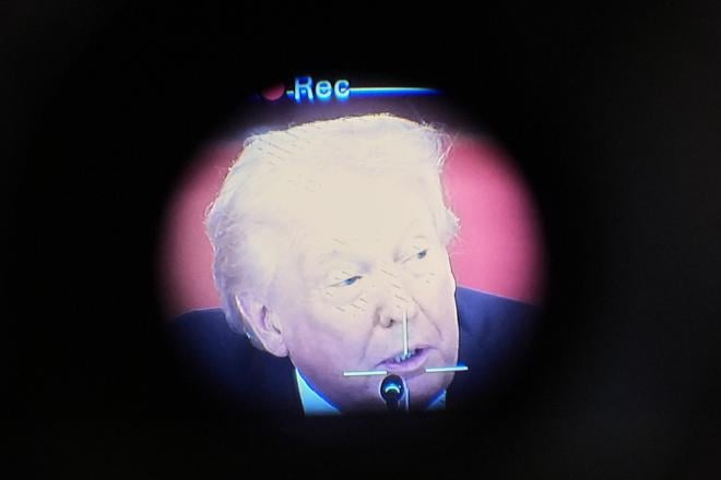 Americke zbrojarske firmy zvysia vyrobu modernych zbrani stvornasobne povedal Trump