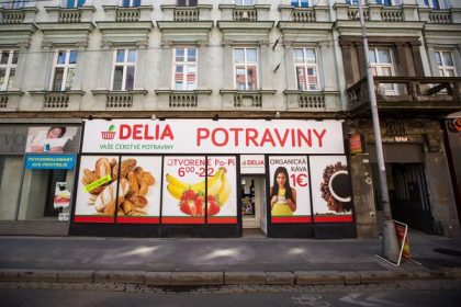 Arca nezaplatila dalsiu splatku dlhu opat jej hrozi konkurz