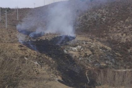 Hasici varuju pred nebezpecenstvami vypalovania travy Je to zakazane