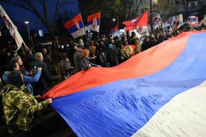 Komunalne volby v Srbsku su sprevadzane incidentmi