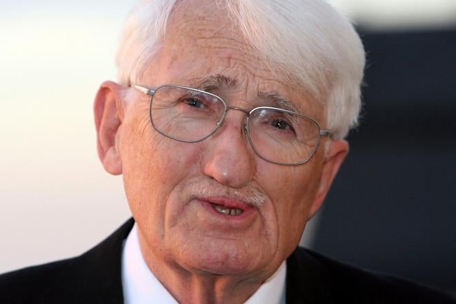 Patril medzi najvplyvnejsich myslitelov Zomrel filozof a sociolog Habermas
