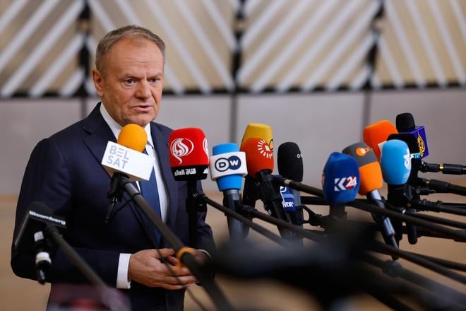 Polsko vyuzi program SAFE napriek vetu prezidenta vyhlasil Tusk