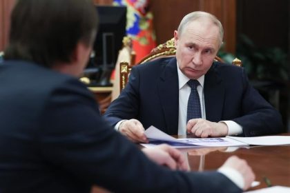 Putin chce mediovat Iran sa vyhraza Utok na Iran sa nevyvija podla predstav USA a Izraela