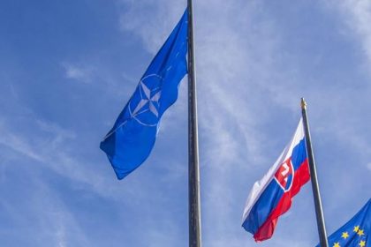 Rasi povazuje NATO za dolezity ramec bezpecnosti pre Slovensko