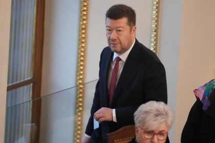 Sud pozastavil stihanie Okamuru pokracovat bude iba s hnutim SPD