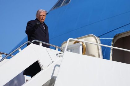 Trump vyjadril nespokojnost s postojmi Iranu Minister Omanu potom vyhlasil ze mier je na dosah