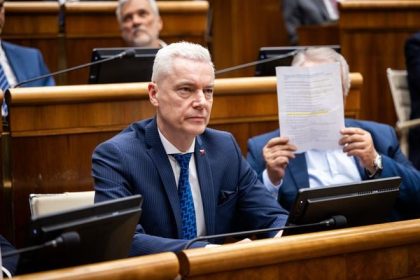 Parlamentny vybor zahal konanie voci Ferencakovi v suvislosti s vyhlaseniamo o pozicke
