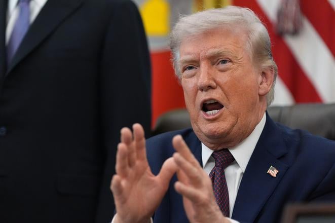 Trump nariadil vyplatit zamestnancov ministerstva vnutornych veci