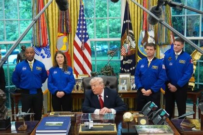 Trump veri v navrat astronautov na Mesiac este do koca svojho uradovania