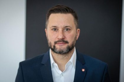 Hlavne mesto zacalo obnovu zastavky Zochova a jej okolia