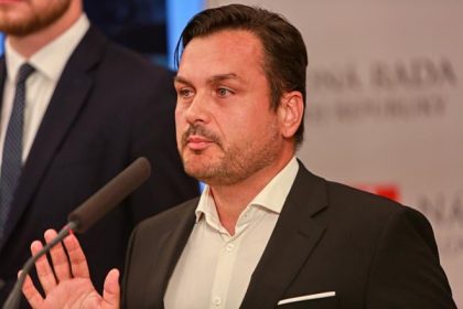 KDH predklada navrh noveho zakona na ochranu maloletych na socialnych sietach