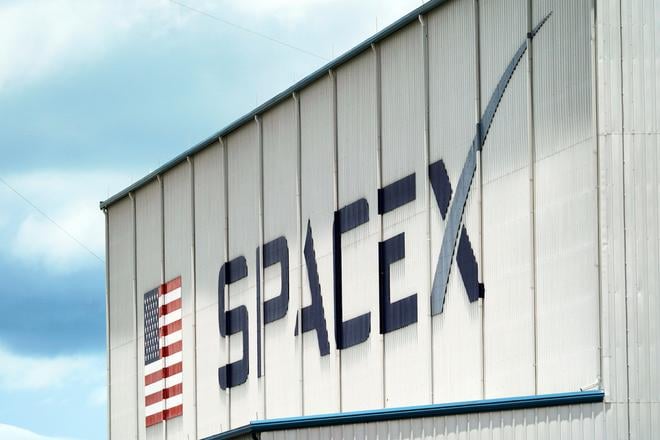 Muskova spolocnost SpaceX by sa mala uvies na burzu 12 juna