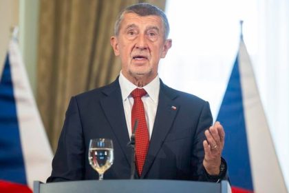 Policia po zasahu v prazskej Ustrednej vojenskej nemocnici obvinila desat ludi podla Babisa sa situacia zhorsila