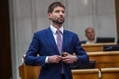 Simecka zamietol ziadost ruskeho velvyslanca o stretnutie
