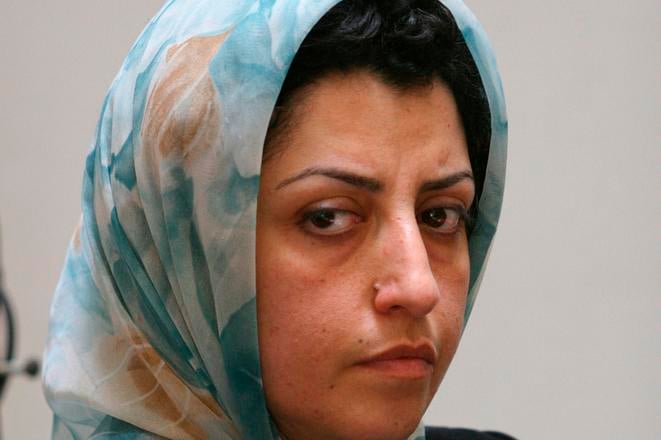 Vaznenun iransku nositelku Nobelovej ceny Mohammadiovu previezli do nemocnice