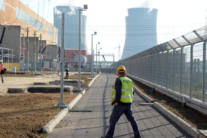 hlas podpori odkupenie 17 percent podielu v slovenskych elektrarnach aby stat ziskal vacsinu vo firme