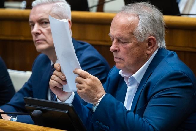 Cyprus mu paci v erbe ma holubicu Radacovsky nas moze zosmiesnit varuje diplomat