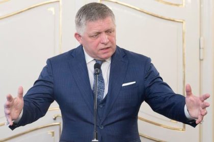 Fico sa opat odvolal na ustavu pri zapisovani manzelstiev osob rovnakeho pohlavia