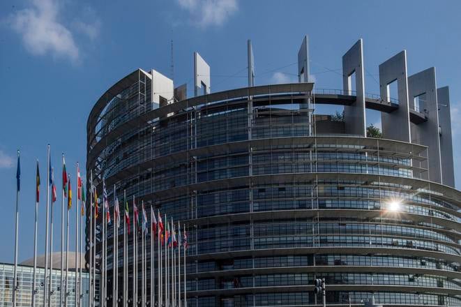 Francuzsko a Nemecko chcu poskytnut vyhody EU kandidataskym krajinam