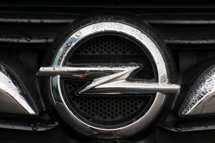 Opel investuje do konica desatrocia v Nemecku viac ako miliardu eur
