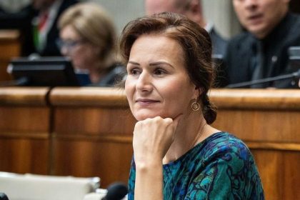Poslankyna Bajo Holeckova z SaS vnima ochotu riesit problemy integrovanych posudkov